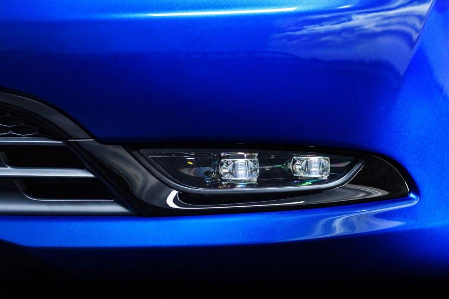  Chrysler 200 2015 года  (фото 92 из 207)